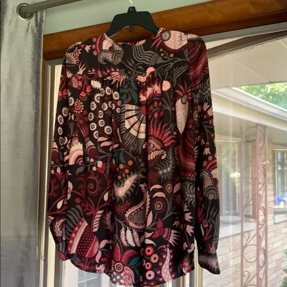 Long Sleeve Patterned Top - Picture 3 of 4